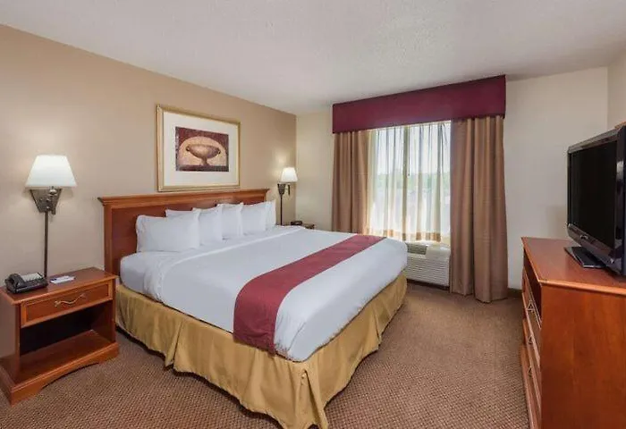 Seasons Inn & Suites Highland