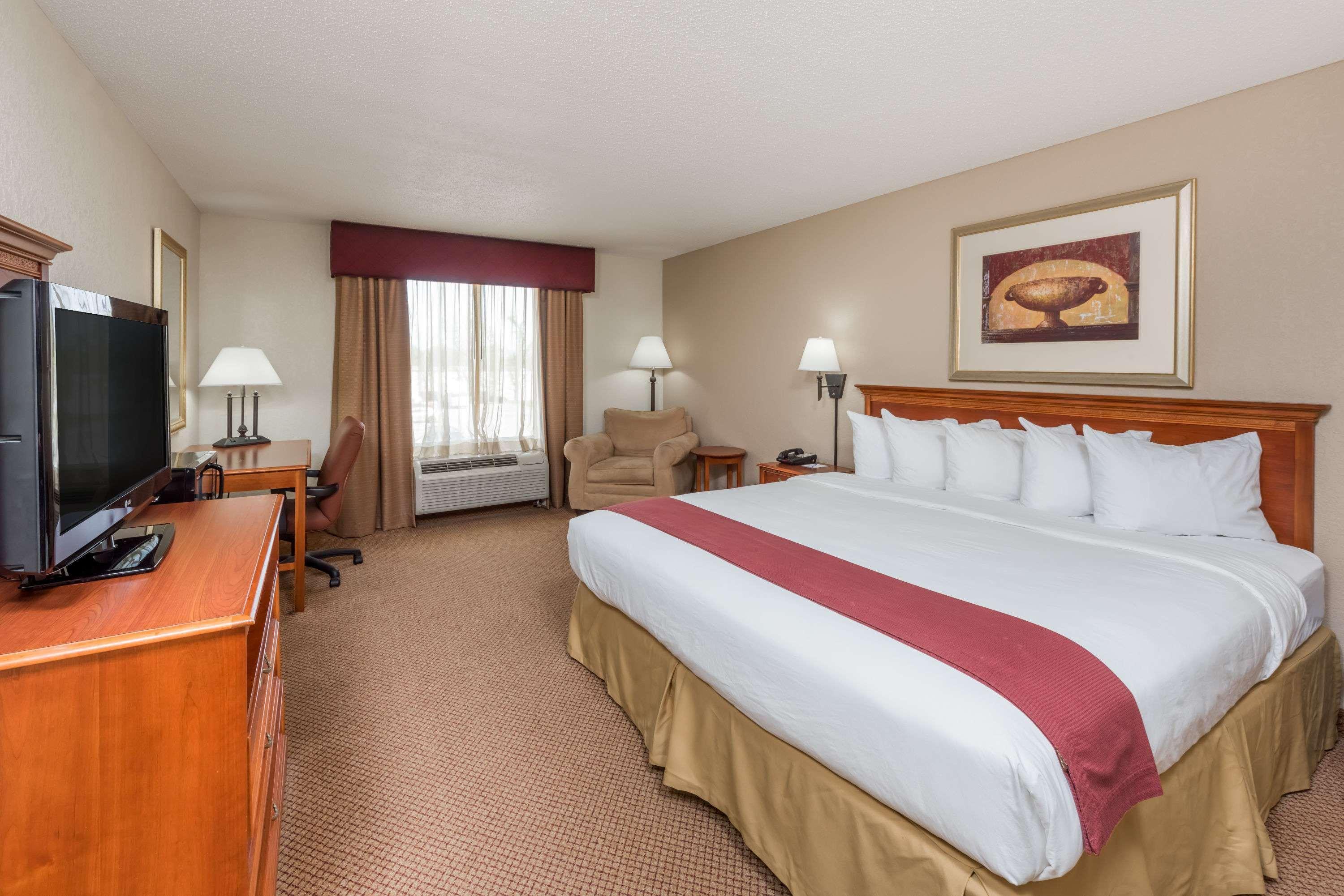 Hotel Seasons & Highland
