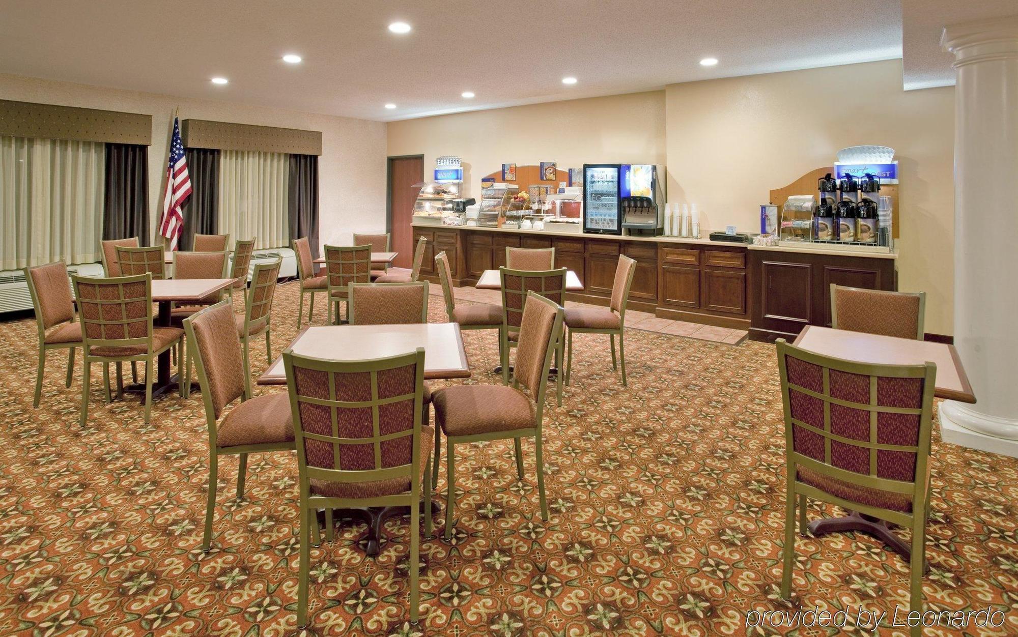 Seasons & Hotel Highland